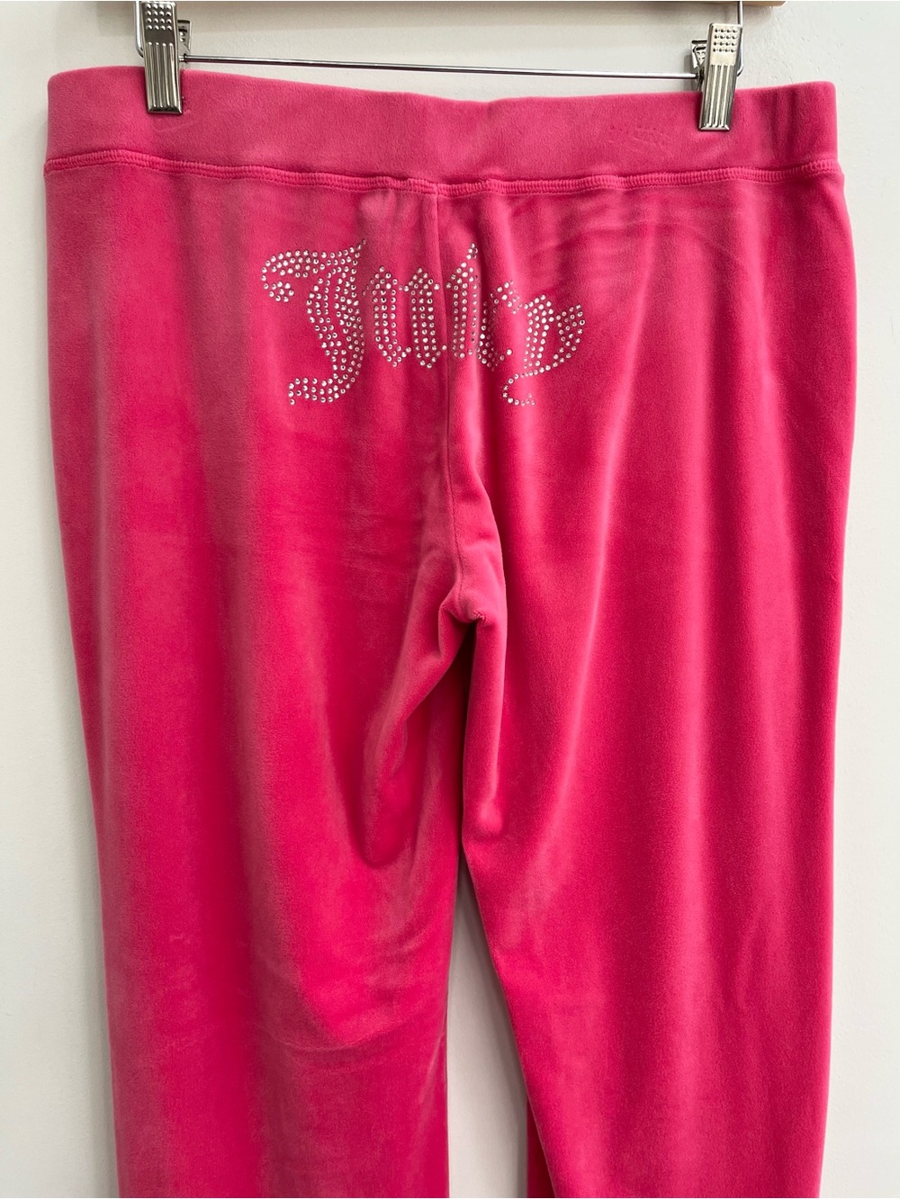 Juicy Couture Hot Pink Velour Track Suit Rhinestone Bum Size Medium - Picture 11 of 16
